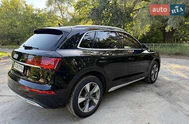 Внедорожник / Кроссовер Audi Q5 2022 в 