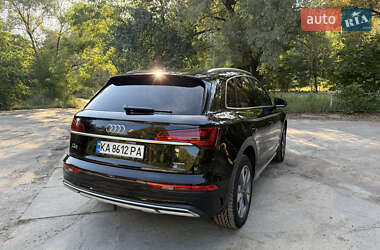 Внедорожник / Кроссовер Audi Q5 2022 в 