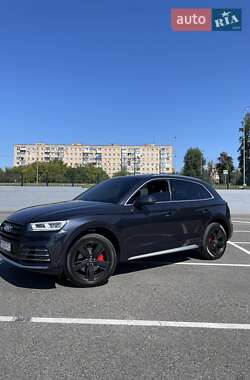 Внедорожник / Кроссовер Audi Q5 2018 в 