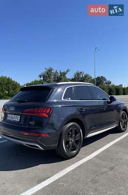 Внедорожник / Кроссовер Audi Q5 2018 в 