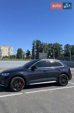 Внедорожник / Кроссовер Audi Q5 2018 в 