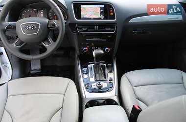 Позашляховик / Кросовер Audi Q5 2015 в 