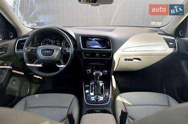 Внедорожник / Кроссовер Audi Q5 2015 в 