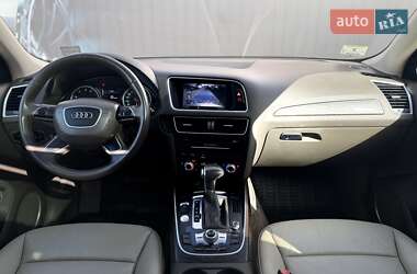 Внедорожник / Кроссовер Audi Q5 2015 в 