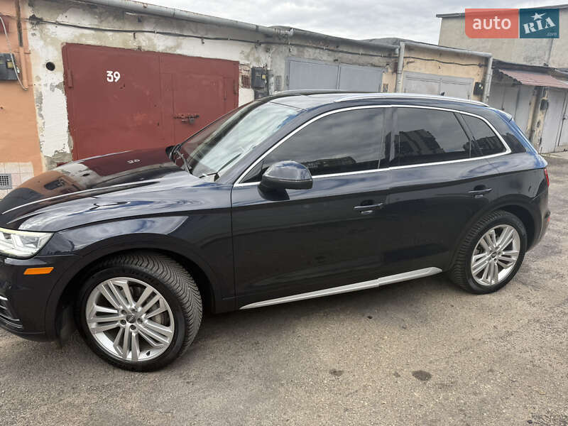 Внедорожник / Кроссовер Audi Q5 2017 в Львове фото 2 Внедорожник / Кроссовер Audi Q5 2017 в Львове