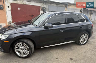 Внедорожник / Кроссовер Audi Q5 2017 в 