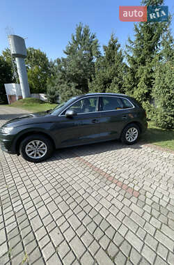 Внедорожник / Кроссовер Audi Q5 2017 в Мукачево