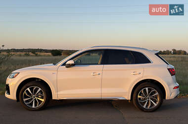 Внедорожник / Кроссовер Audi Q5 2023 в 