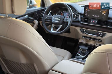 Внедорожник / Кроссовер Audi Q5 2023 в 