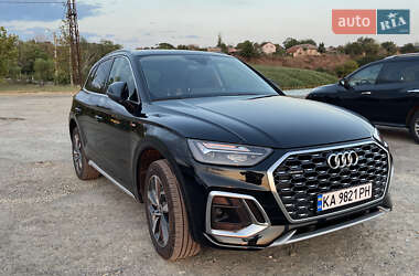 Внедорожник / Кроссовер Audi Q5 2023 в 