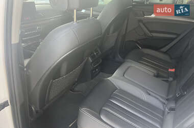 Внедорожник / Кроссовер Audi Q5 2020 в 