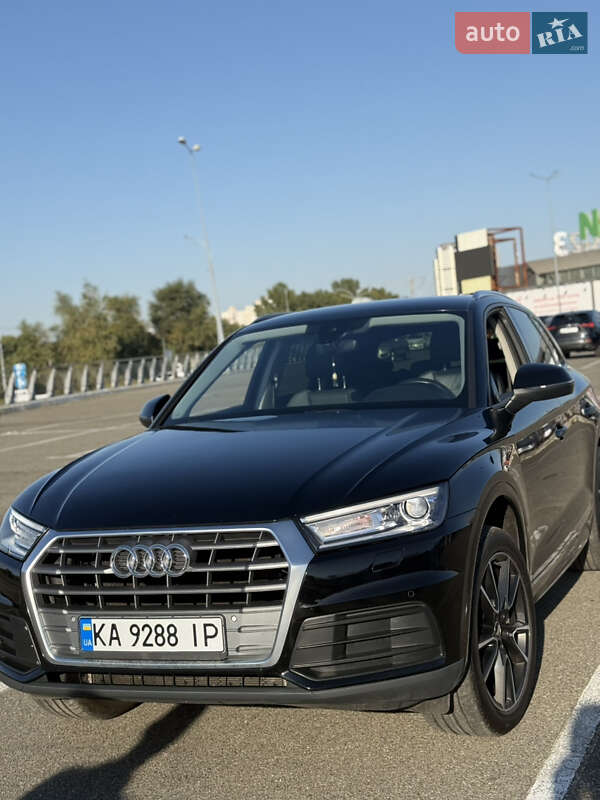 Позашляховик / Кросовер Audi Q5 2017 в Києві