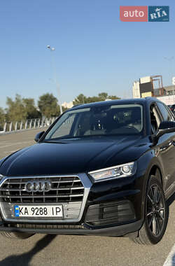 Внедорожник / Кроссовер Audi Q5 2017 в 
