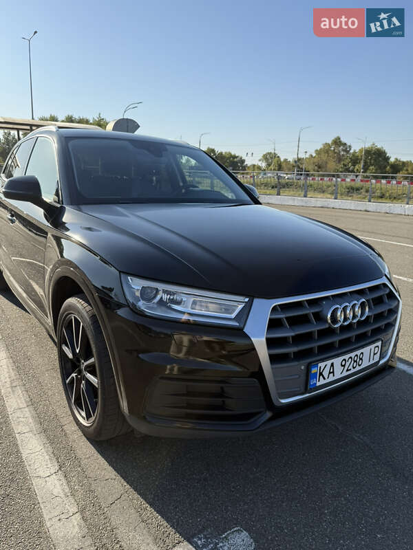 Позашляховик / Кросовер Audi Q5 2017 в Києві