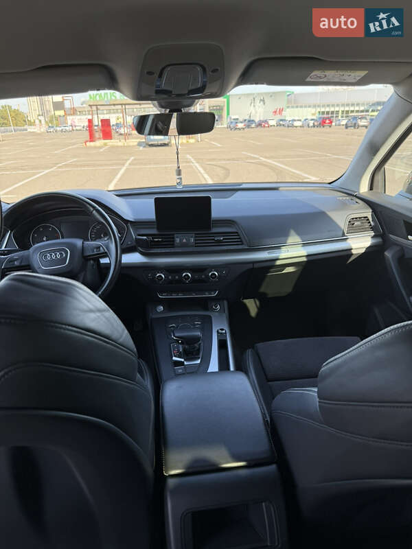 Позашляховик / Кросовер Audi Q5 2017 в Києві