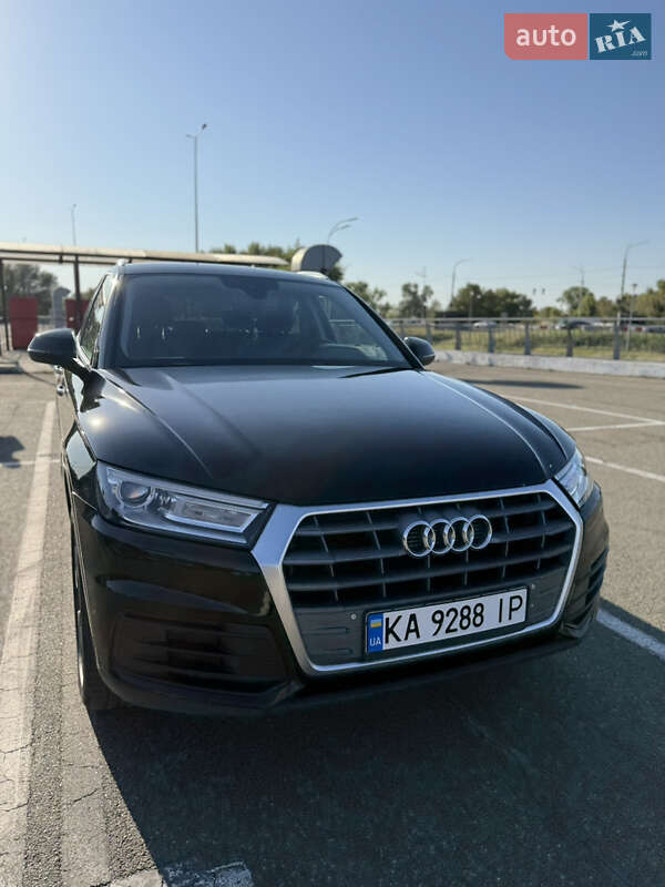 Позашляховик / Кросовер Audi Q5 2017 в Києві