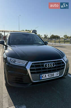 Внедорожник / Кроссовер Audi Q5 2017 в 