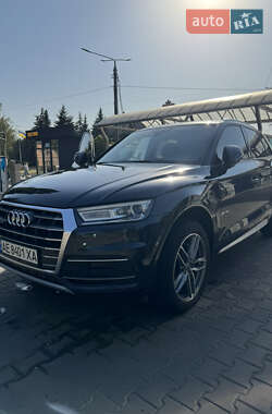 Внедорожник / Кроссовер Audi Q5 2017 в 