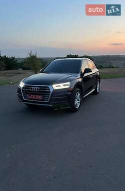 Позашляховик / Кросовер Audi Q5 2018 в Первомайську