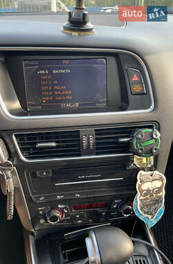 Позашляховик / Кросовер Audi Q5 2010 в 