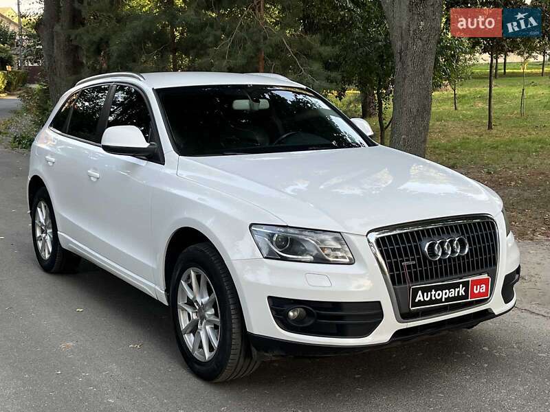 Внедорожник / Кроссовер Audi Q5 2011 в Киеве