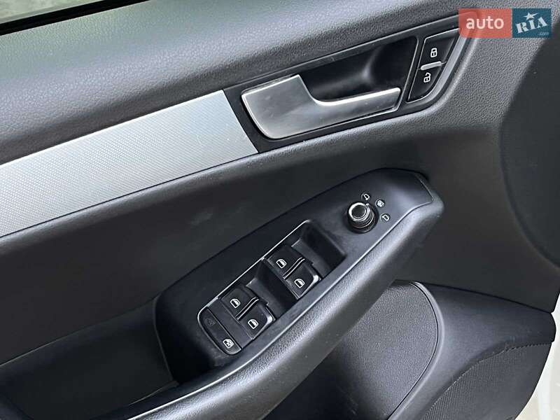 Внедорожник / Кроссовер Audi Q5 2011 в Киеве