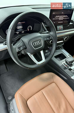 Позашляховик / Кросовер Audi Q5 2022 в 