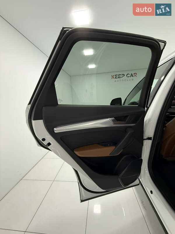 Внедорожник / Кроссовер Audi Q5 2022 в Одессе