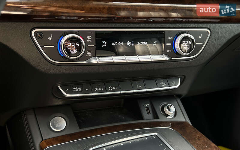 Внедорожник / Кроссовер Audi Q5 2019 в Львове