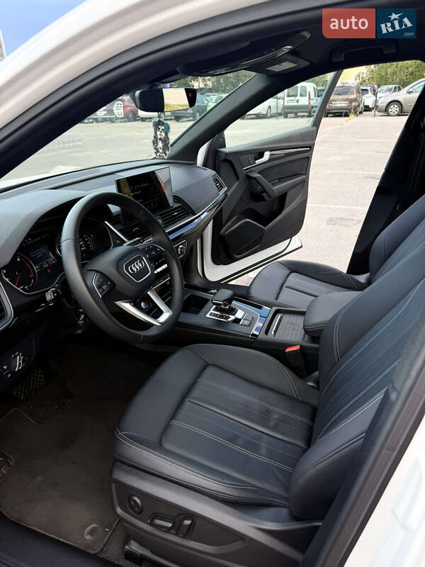 Внедорожник / Кроссовер Audi Q5 2023 в Днепре