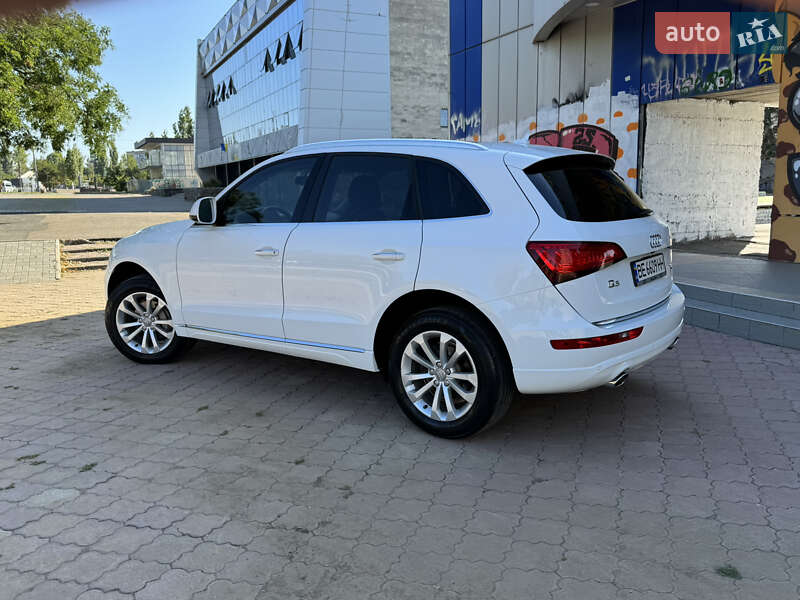 Позашляховик / Кросовер Audi Q5 2015 в Миколаєві