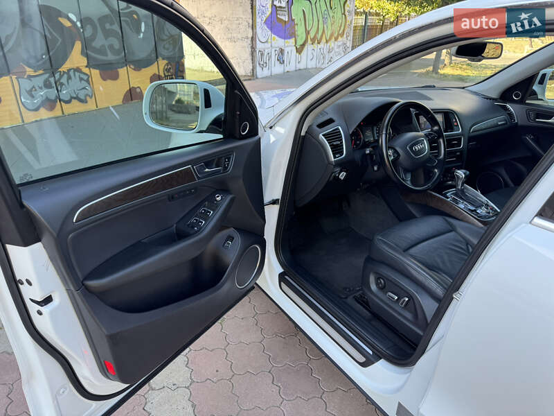 Позашляховик / Кросовер Audi Q5 2015 в Миколаєві