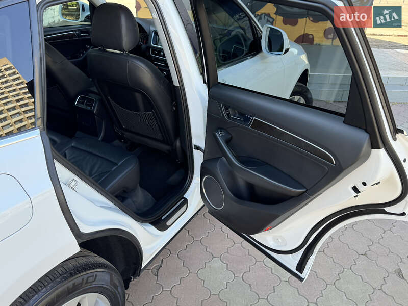 Позашляховик / Кросовер Audi Q5 2015 в Миколаєві