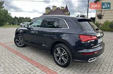 Позашляховик / Кросовер Audi Q5 2019 в 