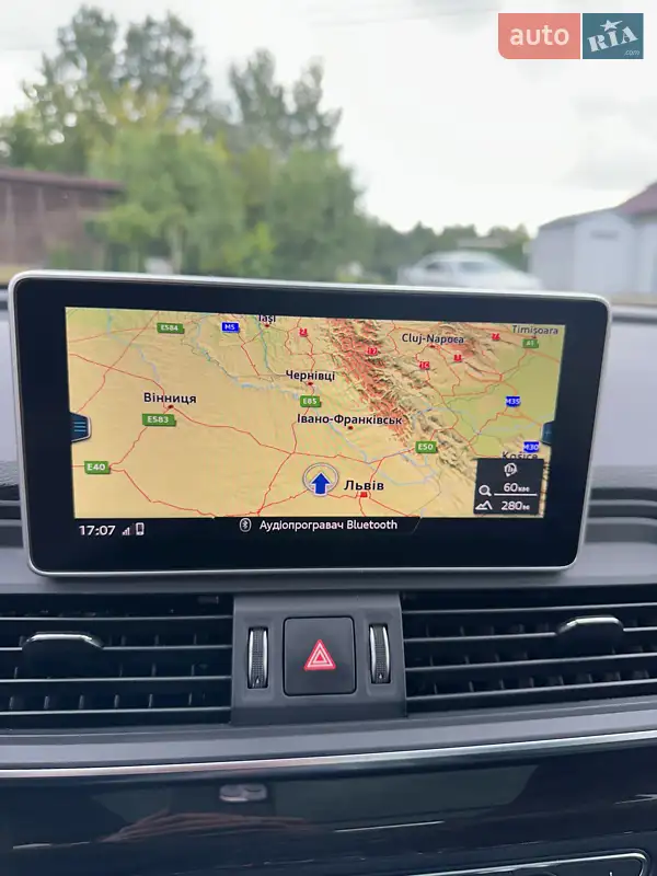 Audi Q5 2019 VIN WA1E2AFY3L2052129 фото оголошення 17 з 75