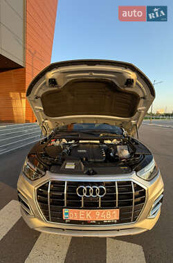 Внедорожник / Кроссовер Audi Q5 2020 в 