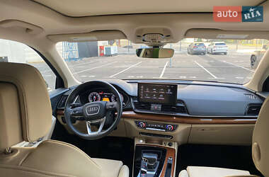 Внедорожник / Кроссовер Audi Q5 2023 в 