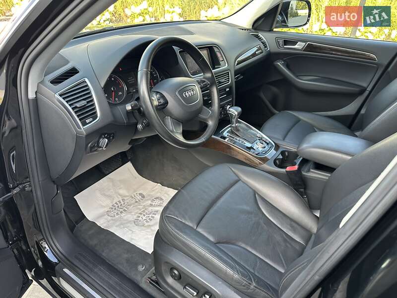 Внедорожник / Кроссовер Audi Q5 2012 в Луцке