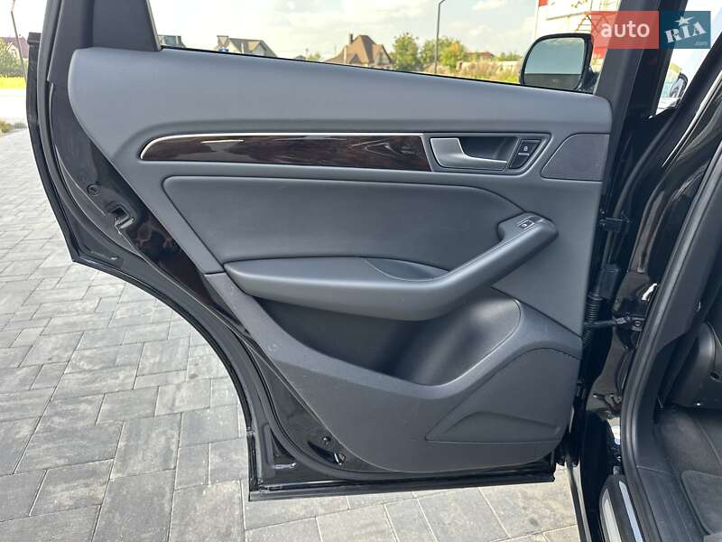 Внедорожник / Кроссовер Audi Q5 2012 в Луцке