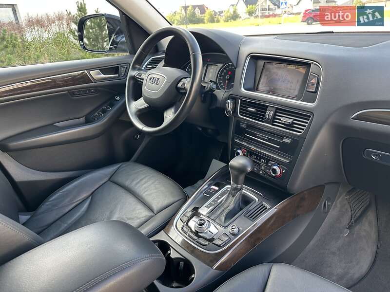 Внедорожник / Кроссовер Audi Q5 2012 в Луцке
