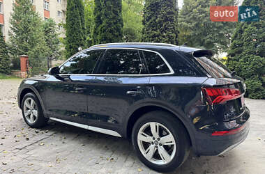Внедорожник / Кроссовер Audi Q5 2018 в 