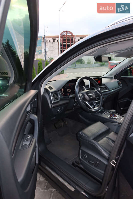 Внедорожник / Кроссовер Audi Q5 2018 в Днепре
