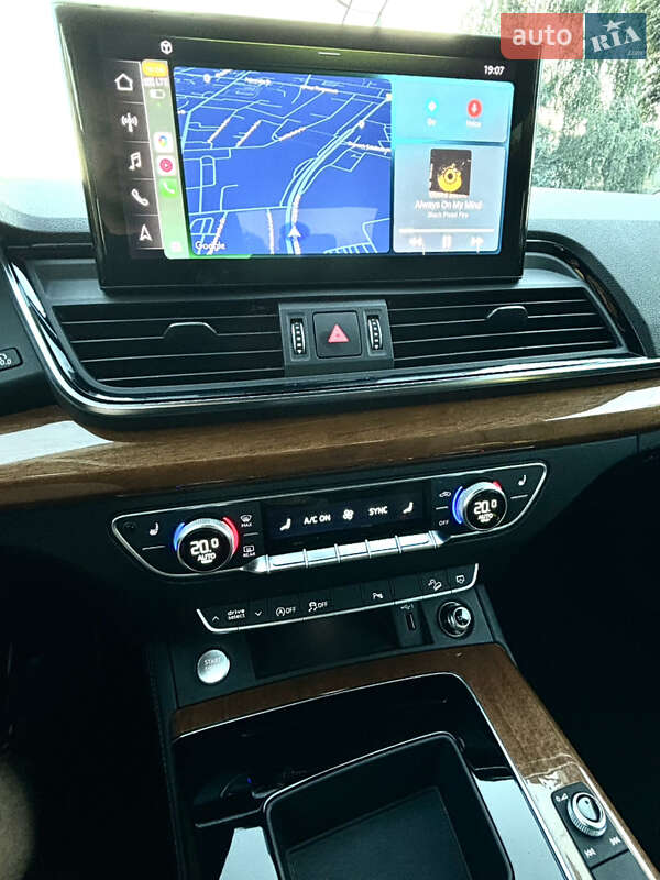 Внедорожник / Кроссовер Audi Q5 2021 в Житомире