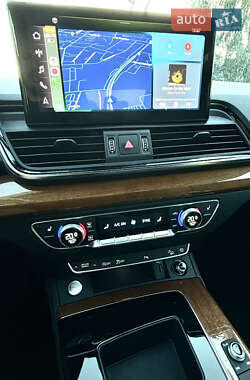 Внедорожник / Кроссовер Audi Q5 2021 в 