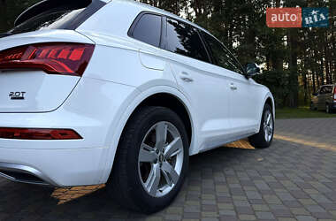 Внедорожник / Кроссовер Audi Q5 2017 в 