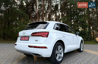 Внедорожник / Кроссовер Audi Q5 2017 в 