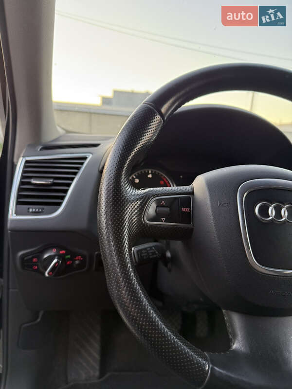 Внедорожник / Кроссовер Audi Q5 2009 в Киеве