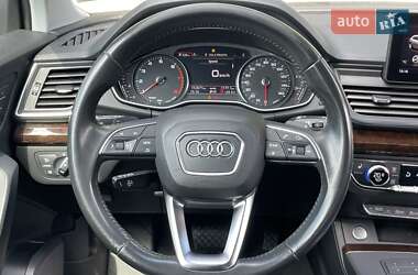 Внедорожник / Кроссовер Audi Q5 2018 в 