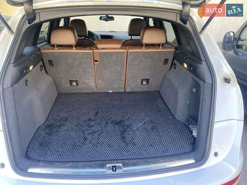 Внедорожник / Кроссовер Audi Q5 2016 в Киеве