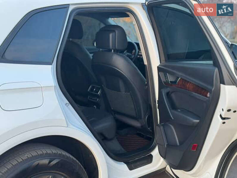 Позашляховик / Кросовер Audi Q5 2017 в Сумах